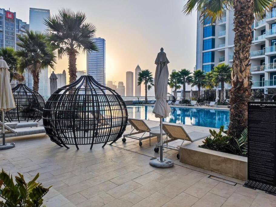 In Damac Maison Prive Business Bay - High Floor Apartment *