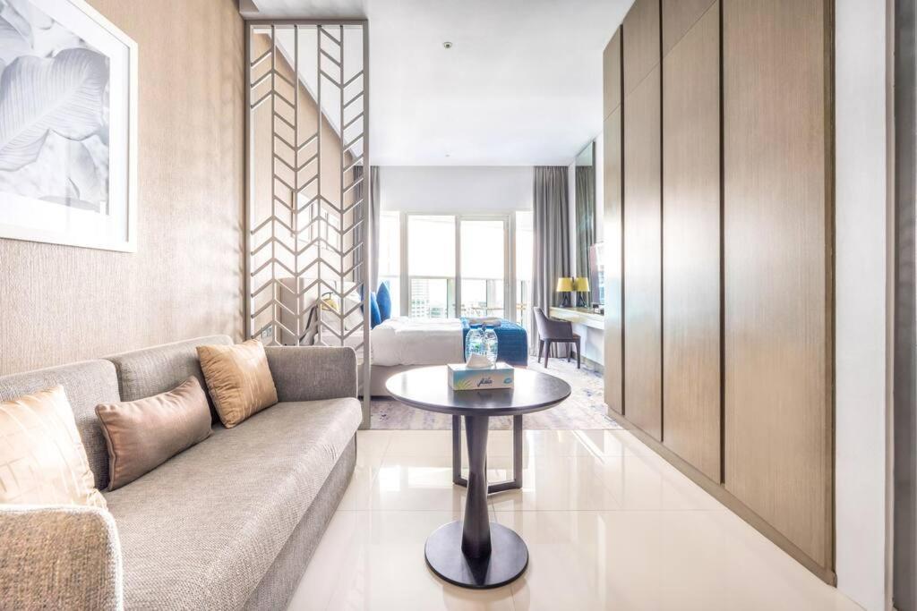 In Damac Maison Prive Business Bay - High Floor Dubai