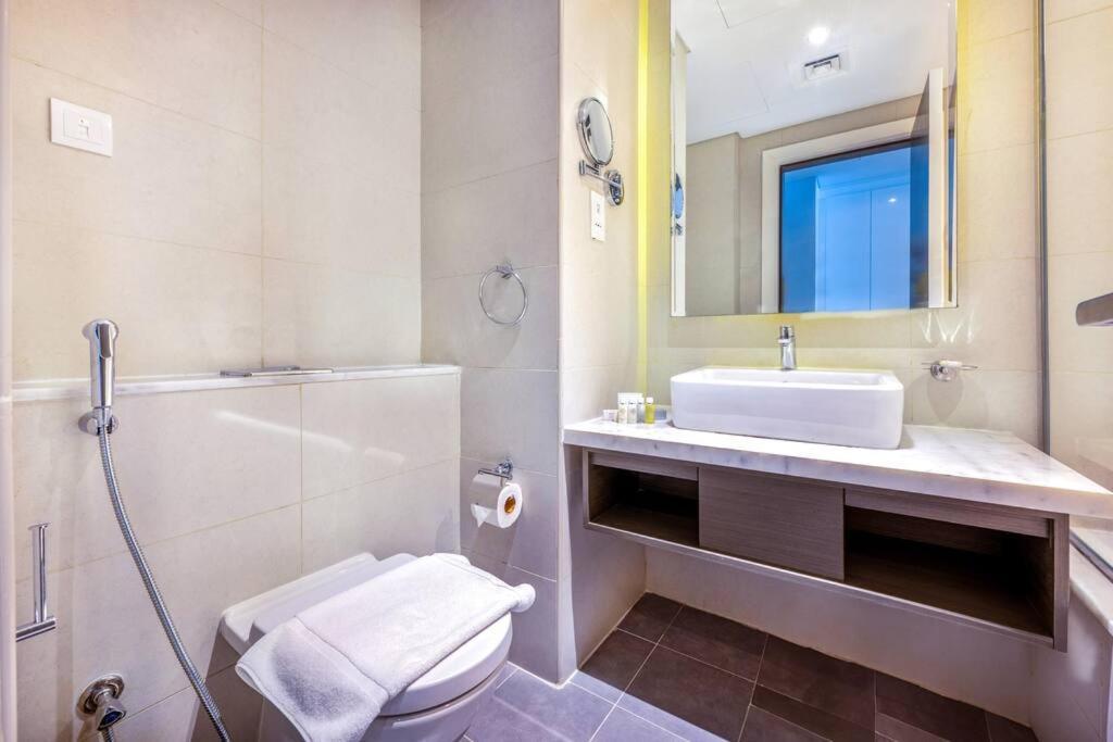 In Damac Maison Prive Business Bay - High Floor * Dubai