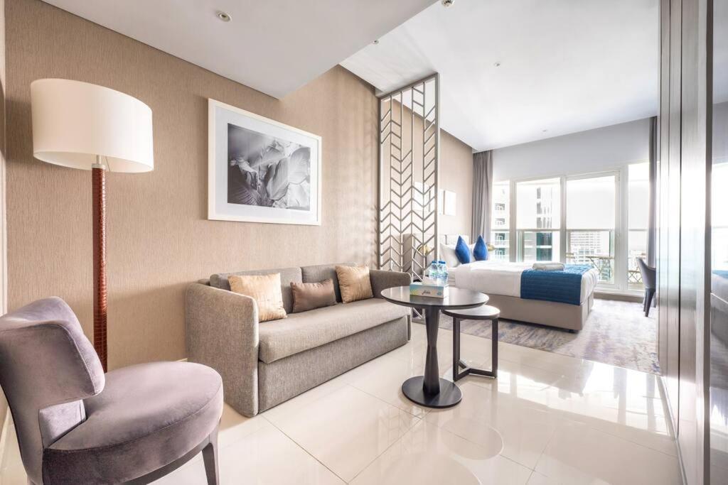 In Damac Maison Prive Business Bay - High Floor Apartment