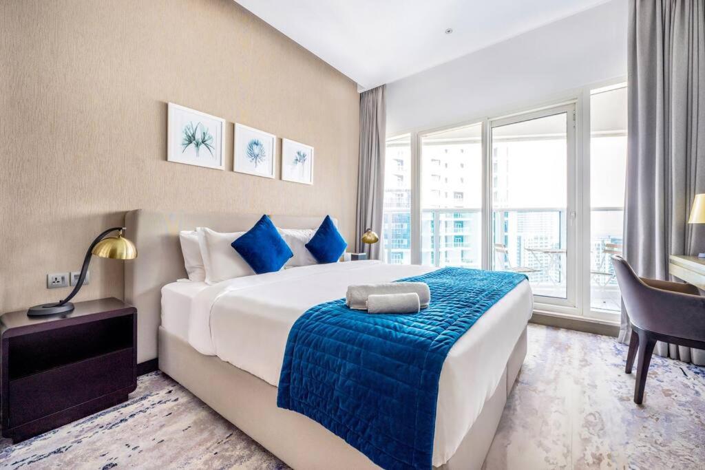 In Damac Maison Prive Business Bay - High Floor Apartment Dubai